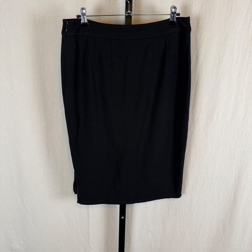 ST JOHN Black Pencil Skirt Knee Length Stretch, Side Zip and‎ Zip Slits Size 8